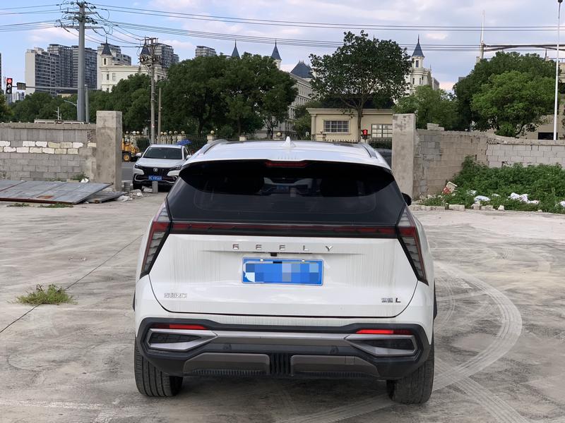 Geely Atlas L, 2023 — фото 6 из 12