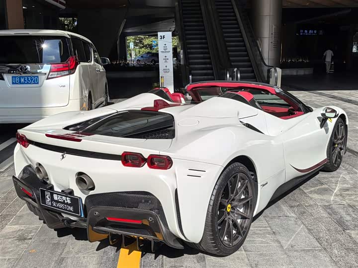 Ferrari SF90, 2023 — фото 4 из 9