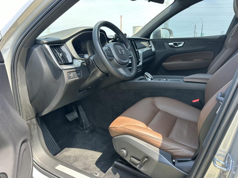 Volvo XC60, 2021 — фото 10 из 12