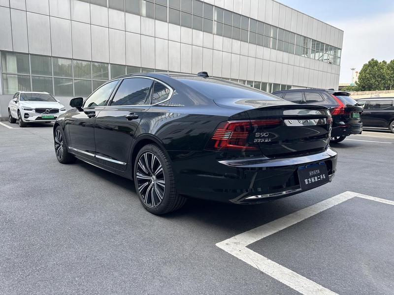 Volvo S90, 2024 — фото 5 из 12