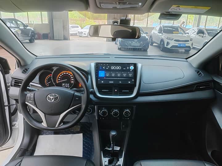 Toyota Yaris L Hatchback, 2021 — фото 8 из 9