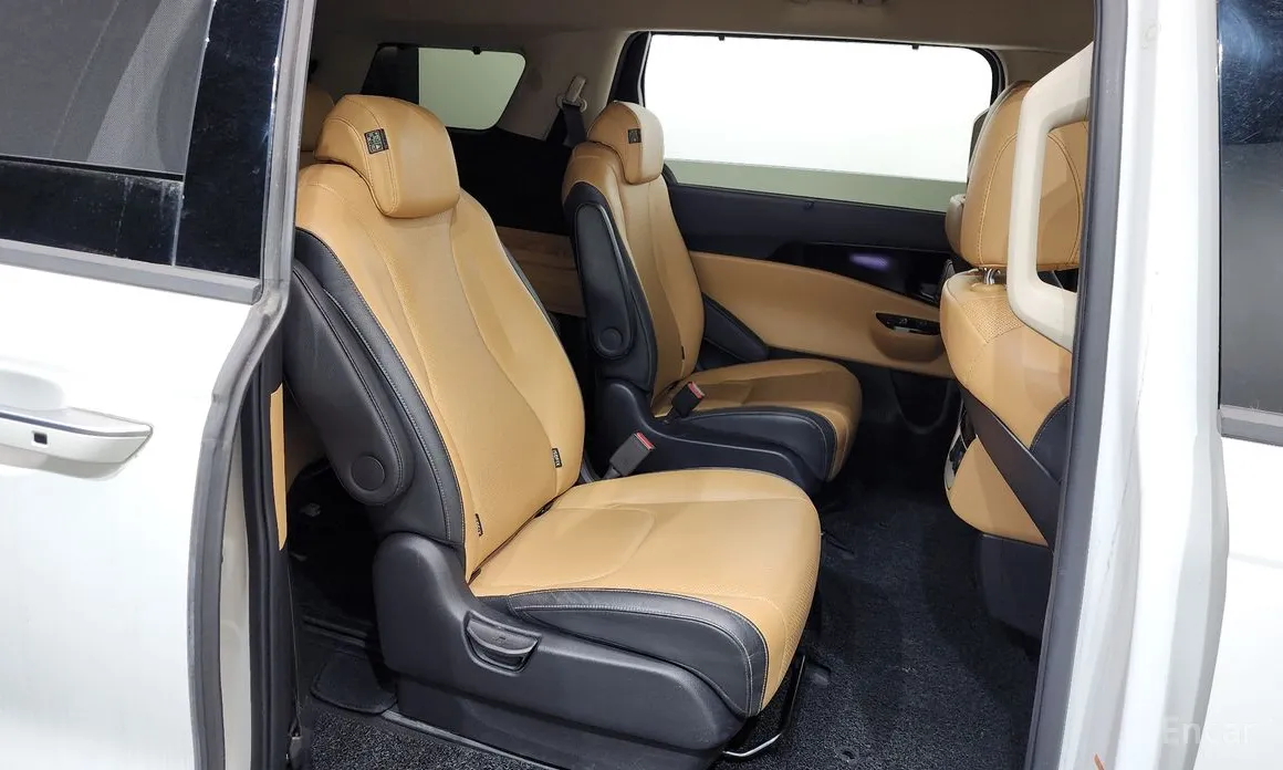 Kia Carnival, 2022 — фото 12 из 12