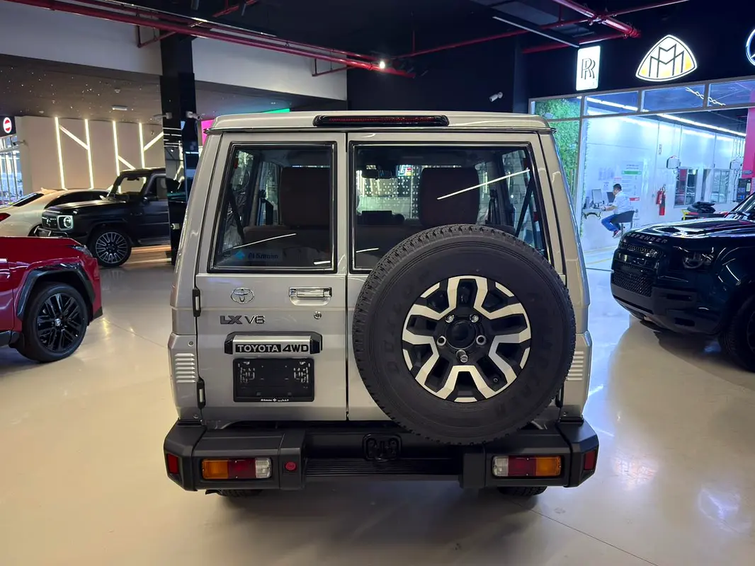 Toyota Land Cruiser 70 Series, 2026 — фото 7 из 10