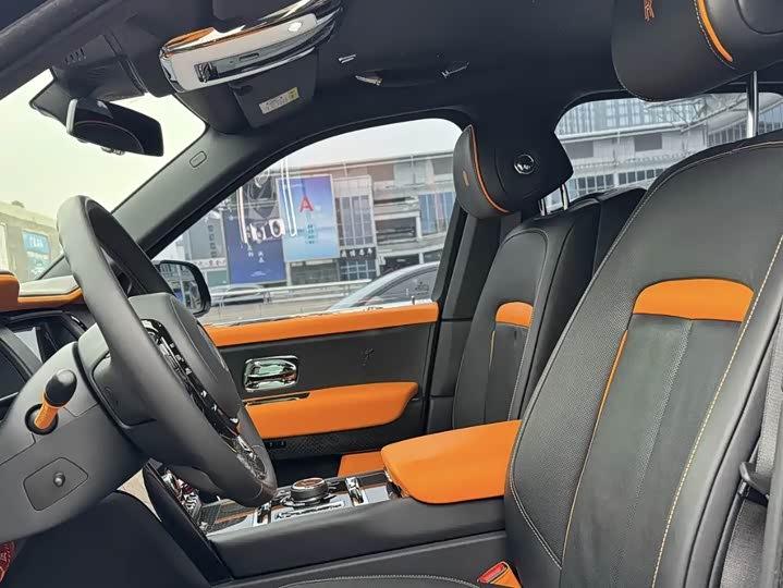 Rolls-Royce Cullinan, 2023 — фото 8 из 9