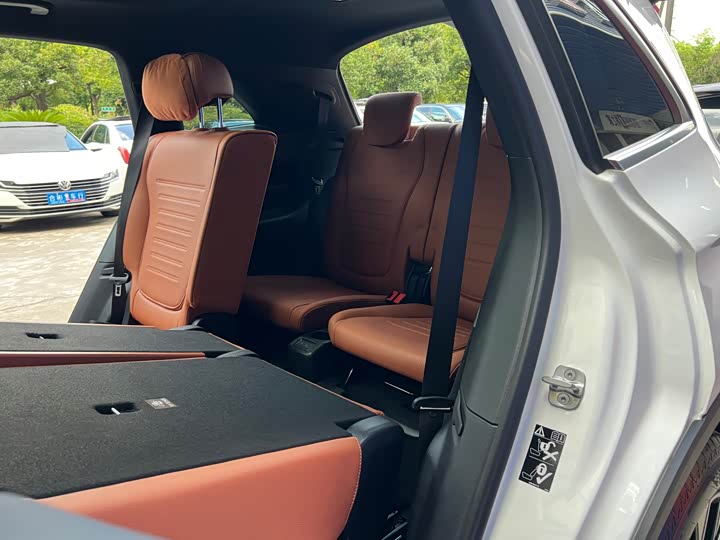 Mercedes-Benz GLC-Class, 2024 — фото 9 из 9