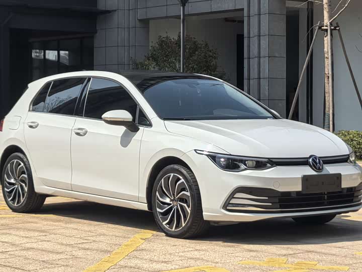 Volkswagen Golf, 2023 — фото 3 из 9
