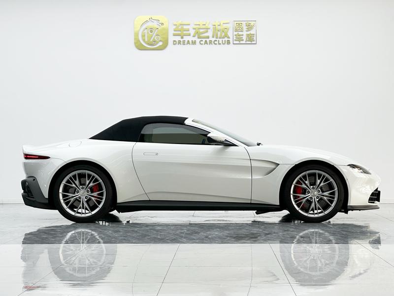 Aston Martin V8 Vantage, 2022 — фото 7 из 12