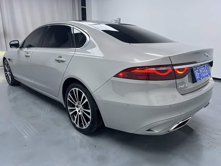 Jaguar XF L, 2024 — фото 6 из 9