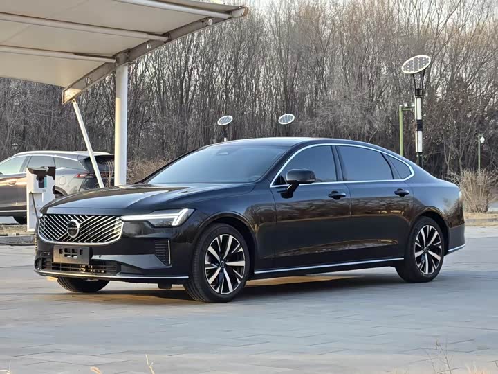 Volvo S90, 2025 — купить в Ярославле под ключ