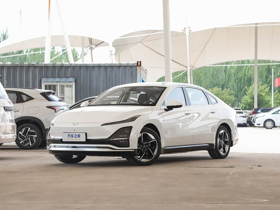 Wuling Starlight, 2026 — купить в Смоленске под ключ