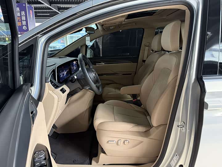 Buick GL8 Hybrid, 2025 — фото 4 из 9