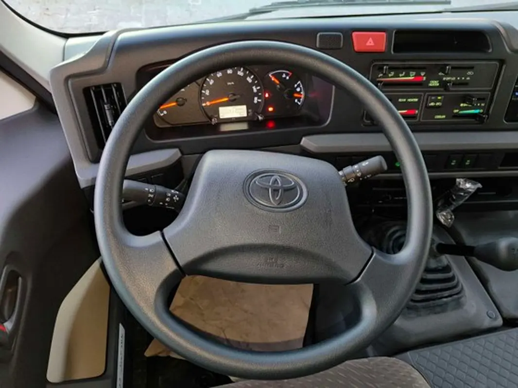 Toyota Coaster, 2026 — фото 5 из 10