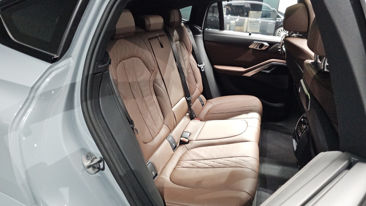 BMW X6, 2025 — фото 10 из 12