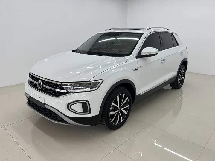 Volkswagen T-Roc, 2023 — купить в Москве под ключ