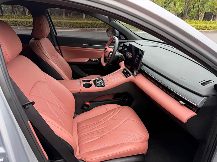 Geely Galaxy L6, 2025 — фото 7 из 9