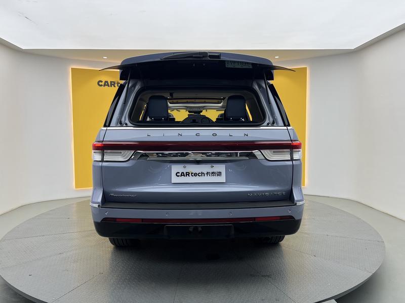Lincoln Navigator, 2022 — фото 3 из 12