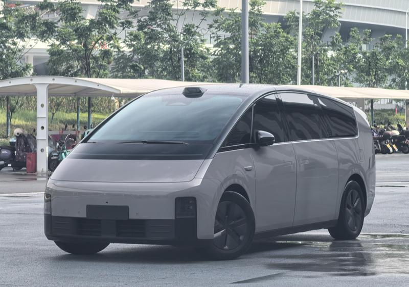 LiXiang Mega, 2024 — купить в Чебоксарах под ключ