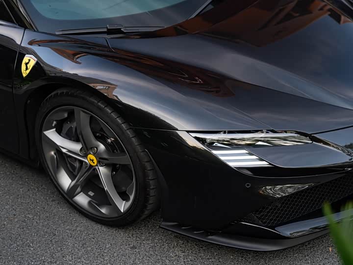 Ferrari SF90, 2023 — фото 6 из 9