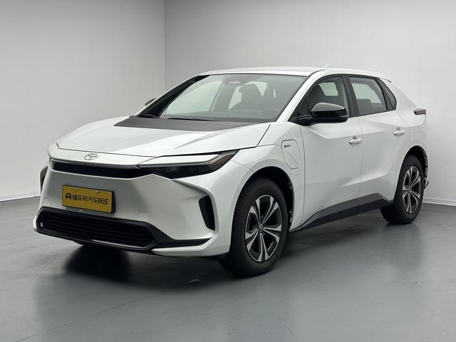 Toyota bZ4X Platinum, 2026 — купить в Калуге под ключ