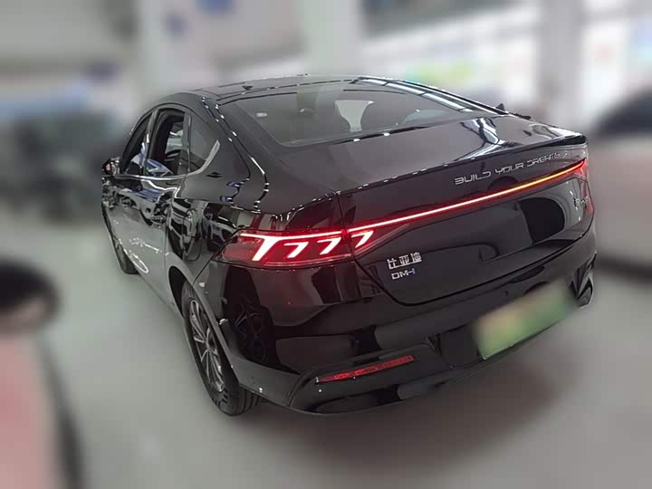 BYD Qin Plus, 2023 — фото 7 из 9