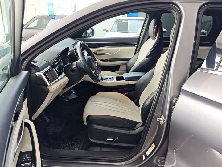 BYD Song Plus Hybrid/EV, 2023 — фото 2 из 5