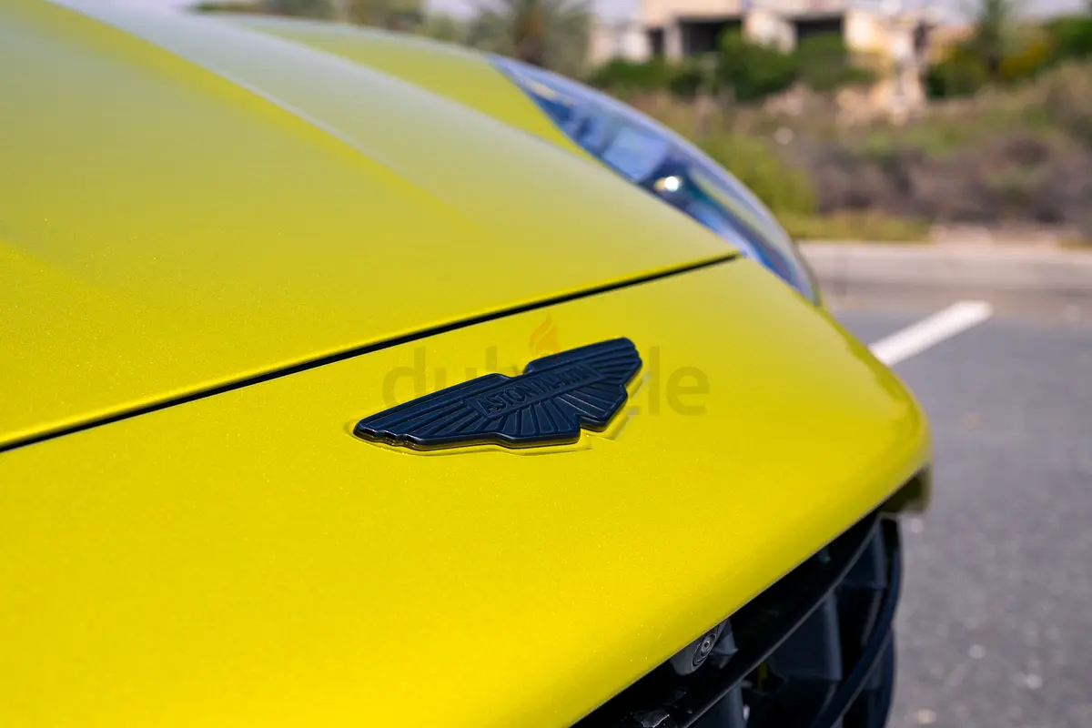 Aston Martin Vantage, 2025 — фото 6 из 10