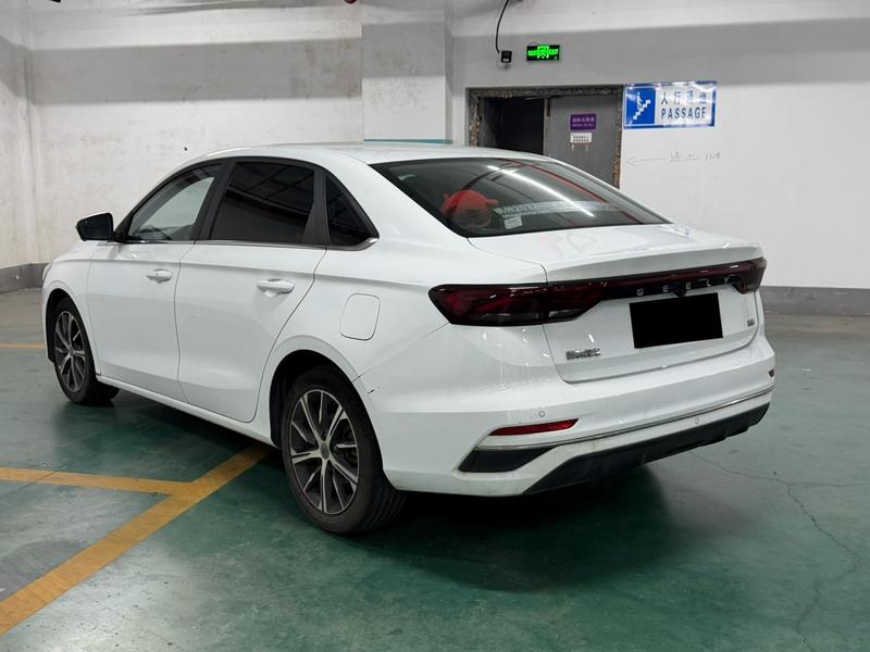 Geely Emgrand, 2022 — фото 5 из 12
