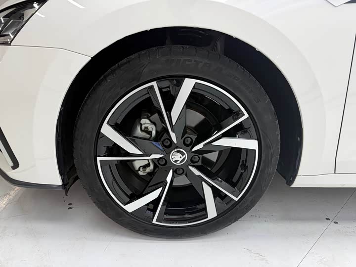 Skoda Octavia Pro, 2021 — фото 8 из 9