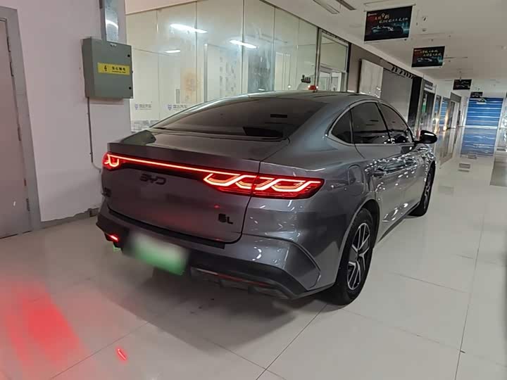 BYD Qin L, 2025 — фото 7 из 9