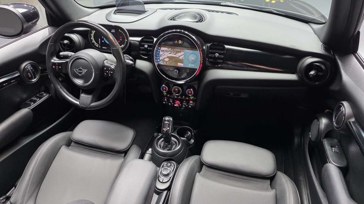 Mini Cooper Convertible, 2023 — фото 7 из 12