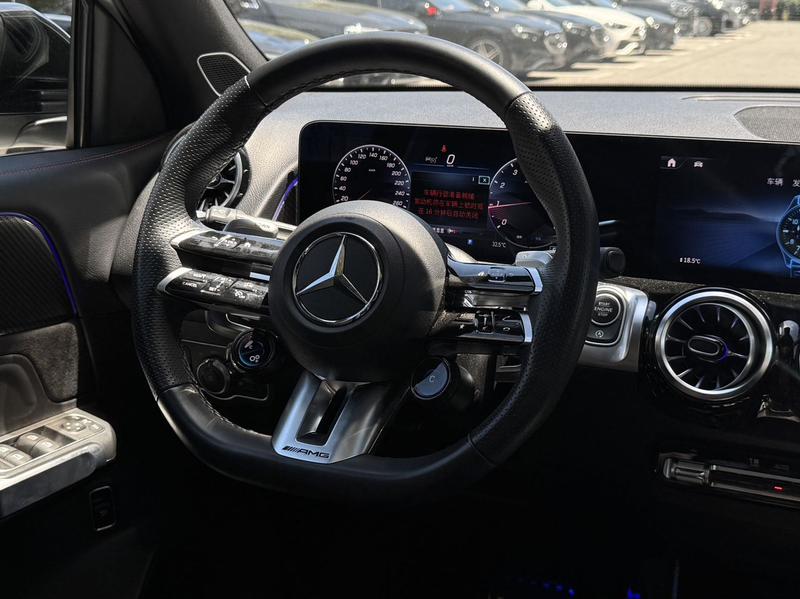 Mercedes-Benz GLB-Class AMG, 2024 — фото 9 из 11