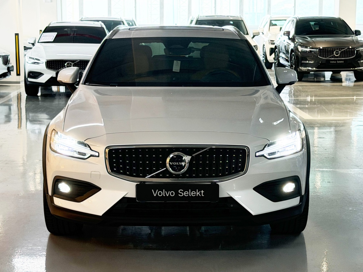 Volvo V60, 2025 — фото 3 из 12