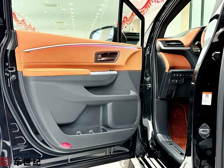 Toyota Granvia, 2025 — фото 3 из 12