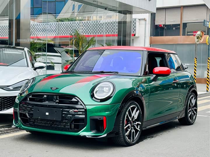 Mini Mini JCW, 2025 — купить в Москве под ключ
