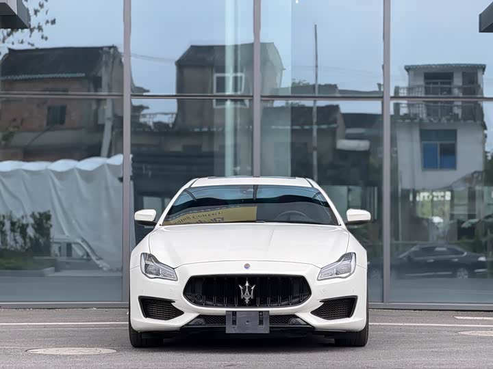 Maserati Quattroporte, 2021 — фото 2 из 9