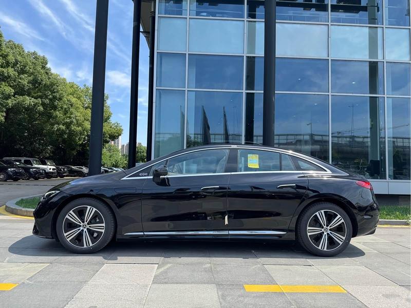 Mercedes-Benz EQE, 2025 — фото 4 из 12