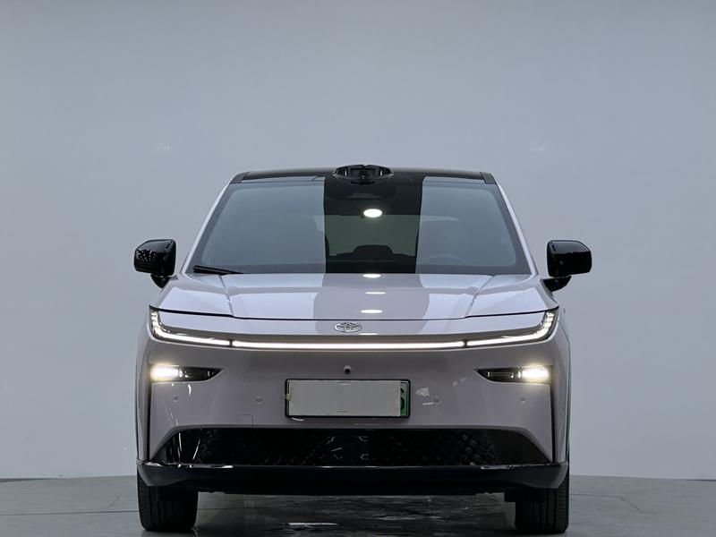 Toyota bZ3X, 2024 — фото 2 из 12