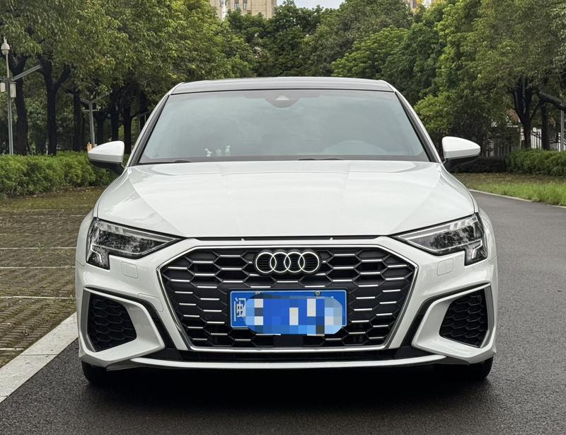 Audi A3, 2023 — фото 2 из 10