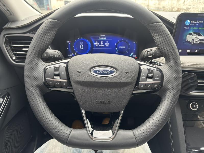 Ford Escape, 2022 — фото 9 из 12