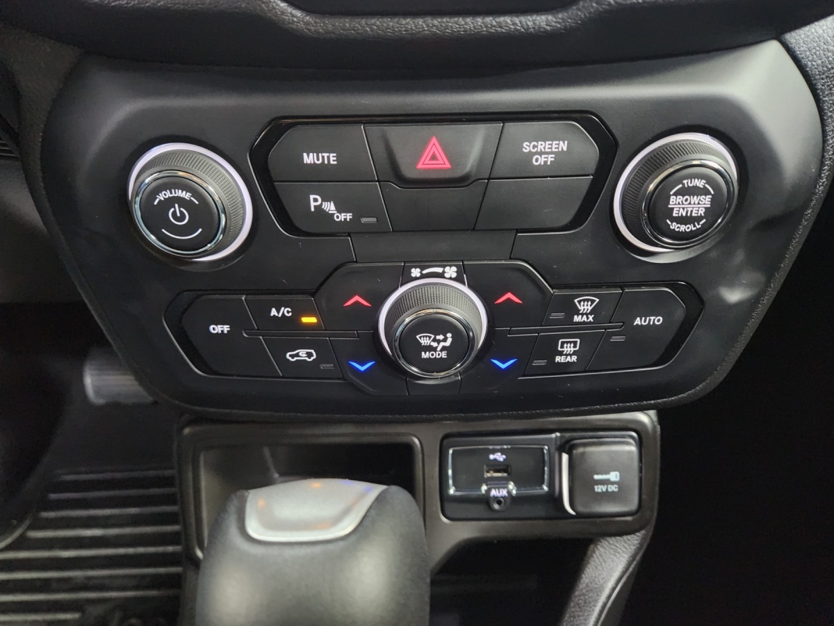 Jeep Renegade, 2022 — фото 10 из 12