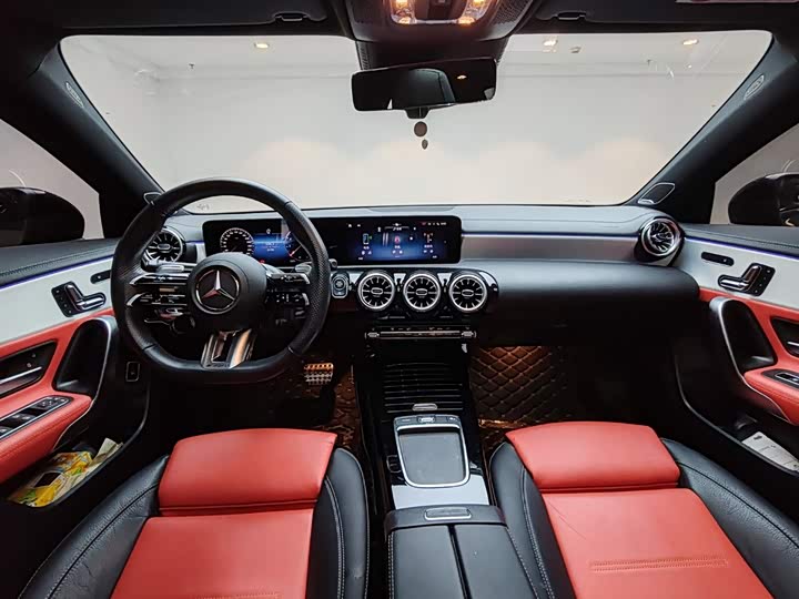 Mercedes-Benz CLA-Class AMG, 2023 — фото 9 из 9