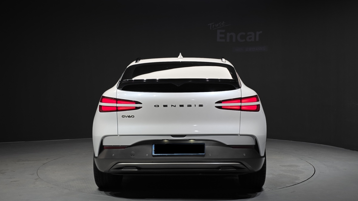Genesis GV60, 2023 — фото 4 из 12