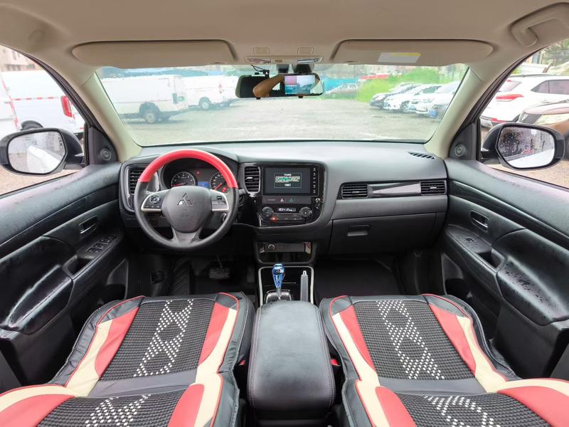 Mitsubishi Outlander, 2021 — фото 7 из 10