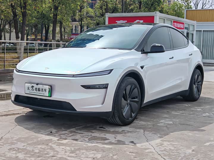 Tesla Model Y, 2025 — купить в Калуге под ключ