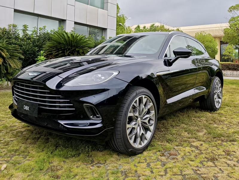 Aston Martin DBX, 2025 — купить в Владимире под ключ
