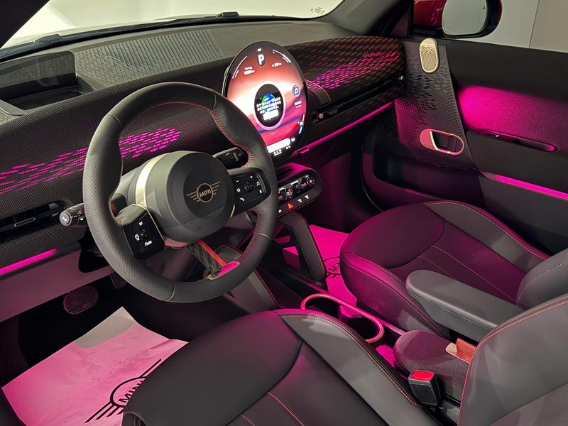 Mini Cooper JCW, 2025 — фото 7 из 9