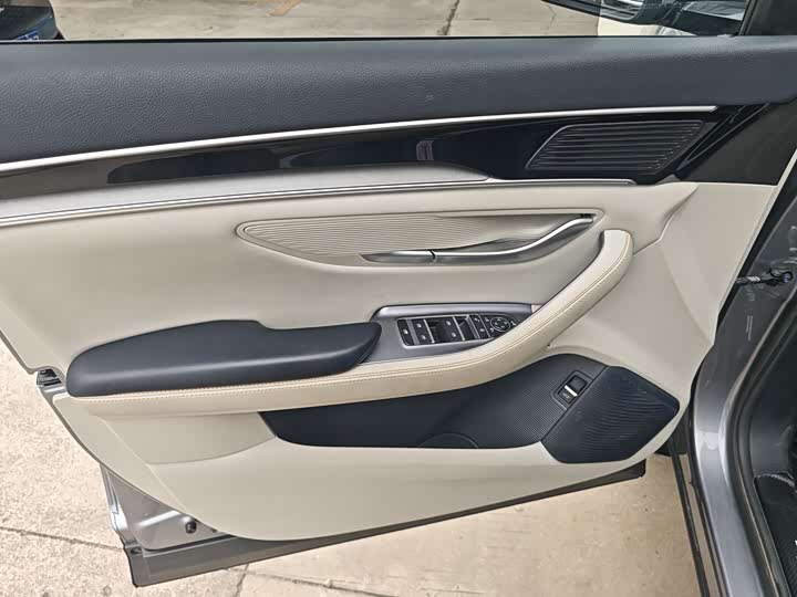 BYD Song Plus Hybrid/EV, 2023 — фото 8 из 9