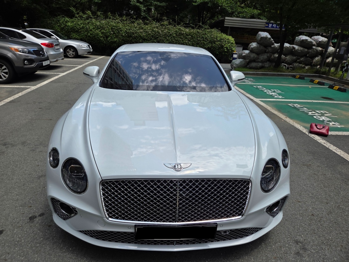 Bentley Continental GT, 2022 — фото 6 из 12