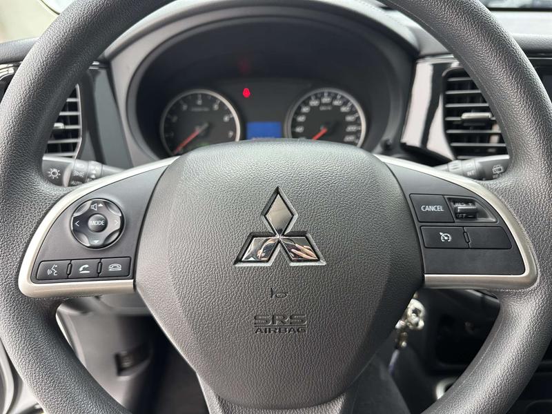 Mitsubishi Outlander, 2023 — фото 9 из 12