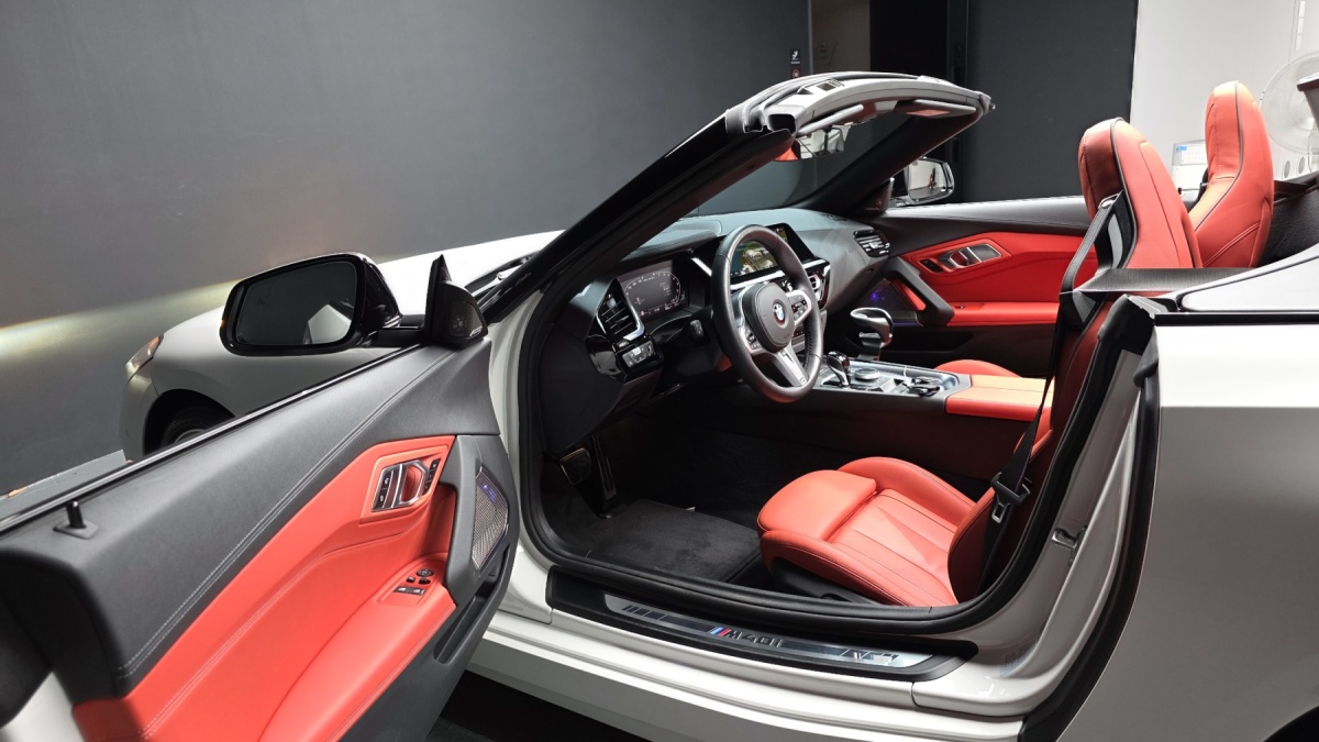 BMW Z4, 2023 — фото 10 из 12